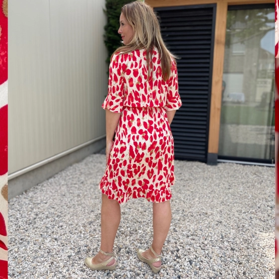 Munching Post Conserveermiddel Panterprint jurk Joella rood SALE | Kenza Moda